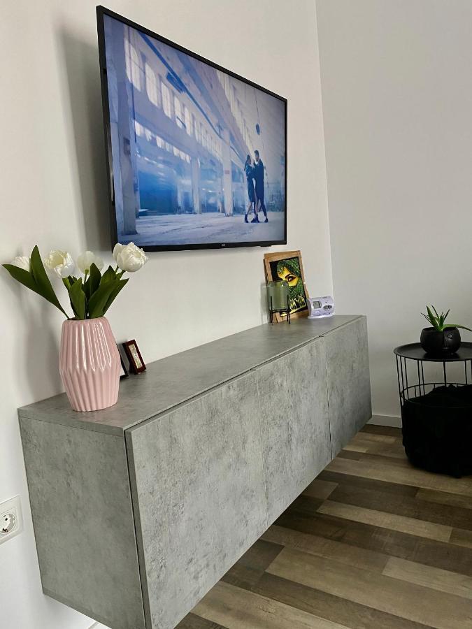 Velvet Studio Targu Mures Ngoại thất bức ảnh
