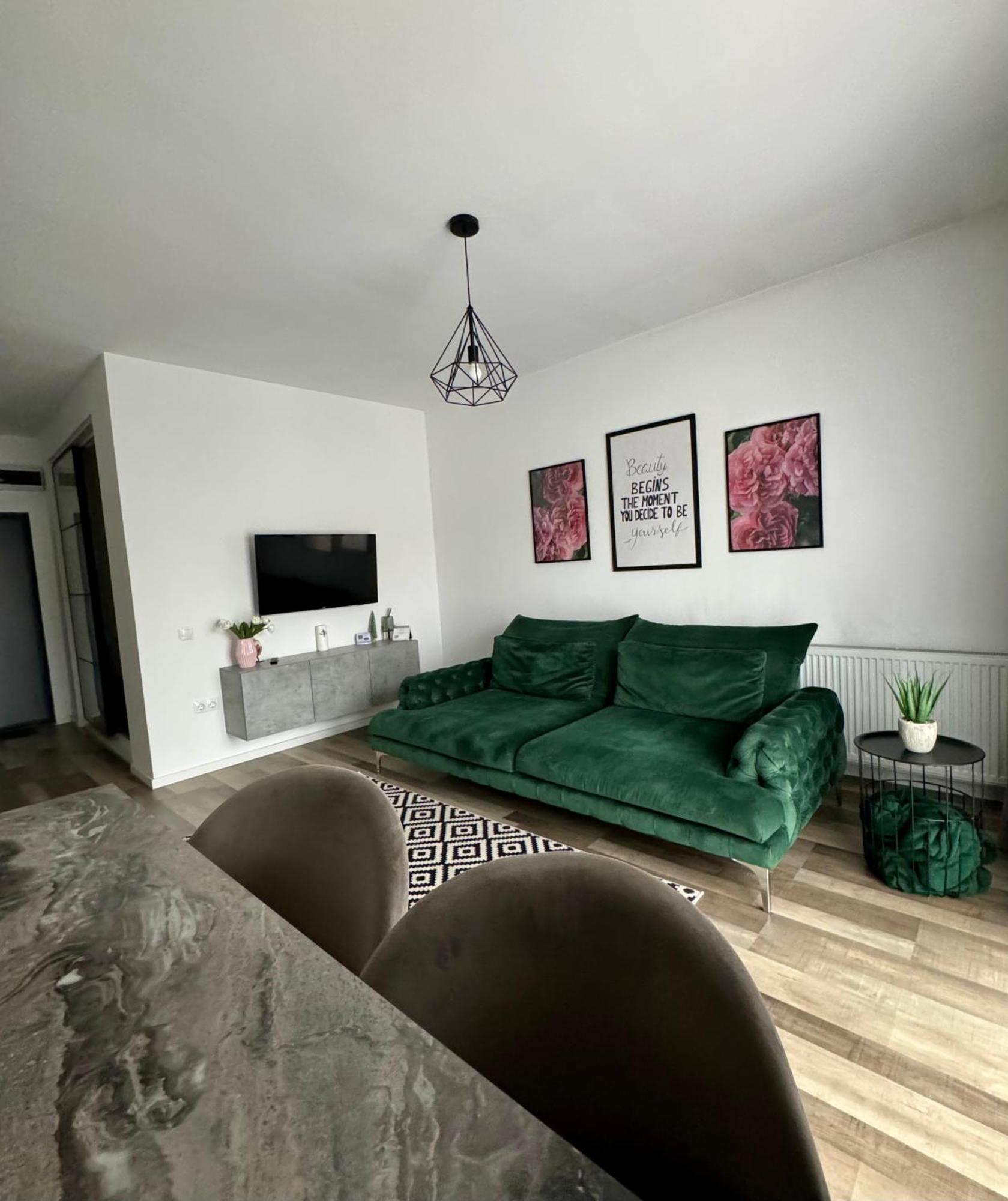 Velvet Studio Targu Mures Ngoại thất bức ảnh